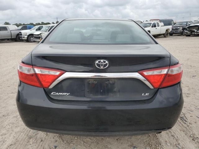 Toyota Camry Le Image 11