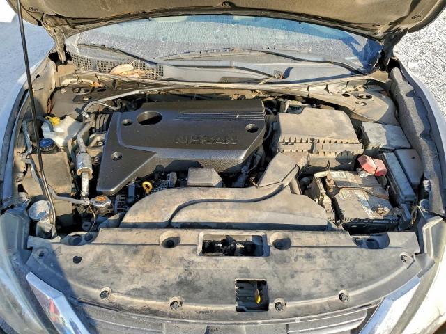 Nissan Altima 2.5 Image 9