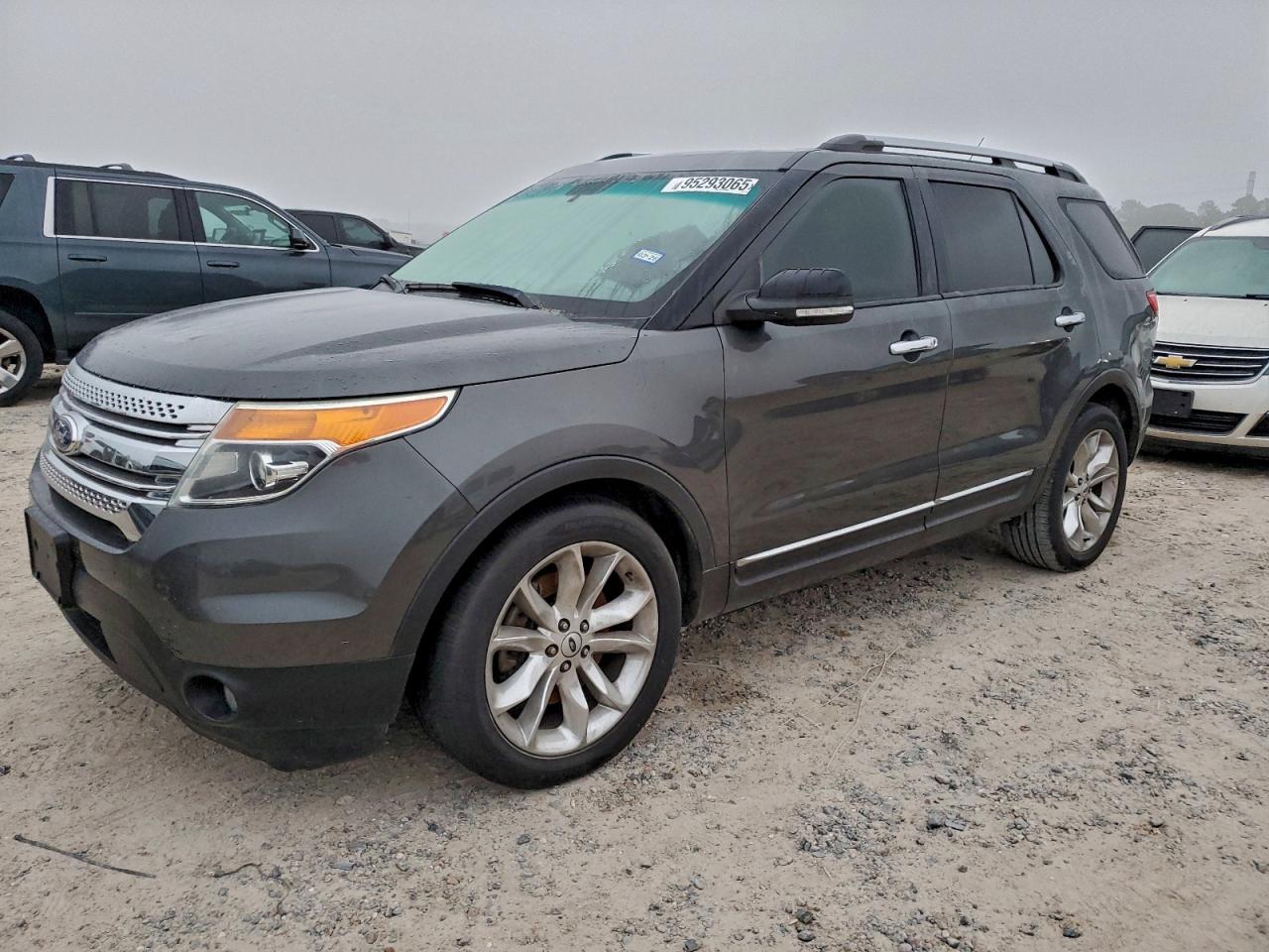 Ford Explorer Xlt Image 1