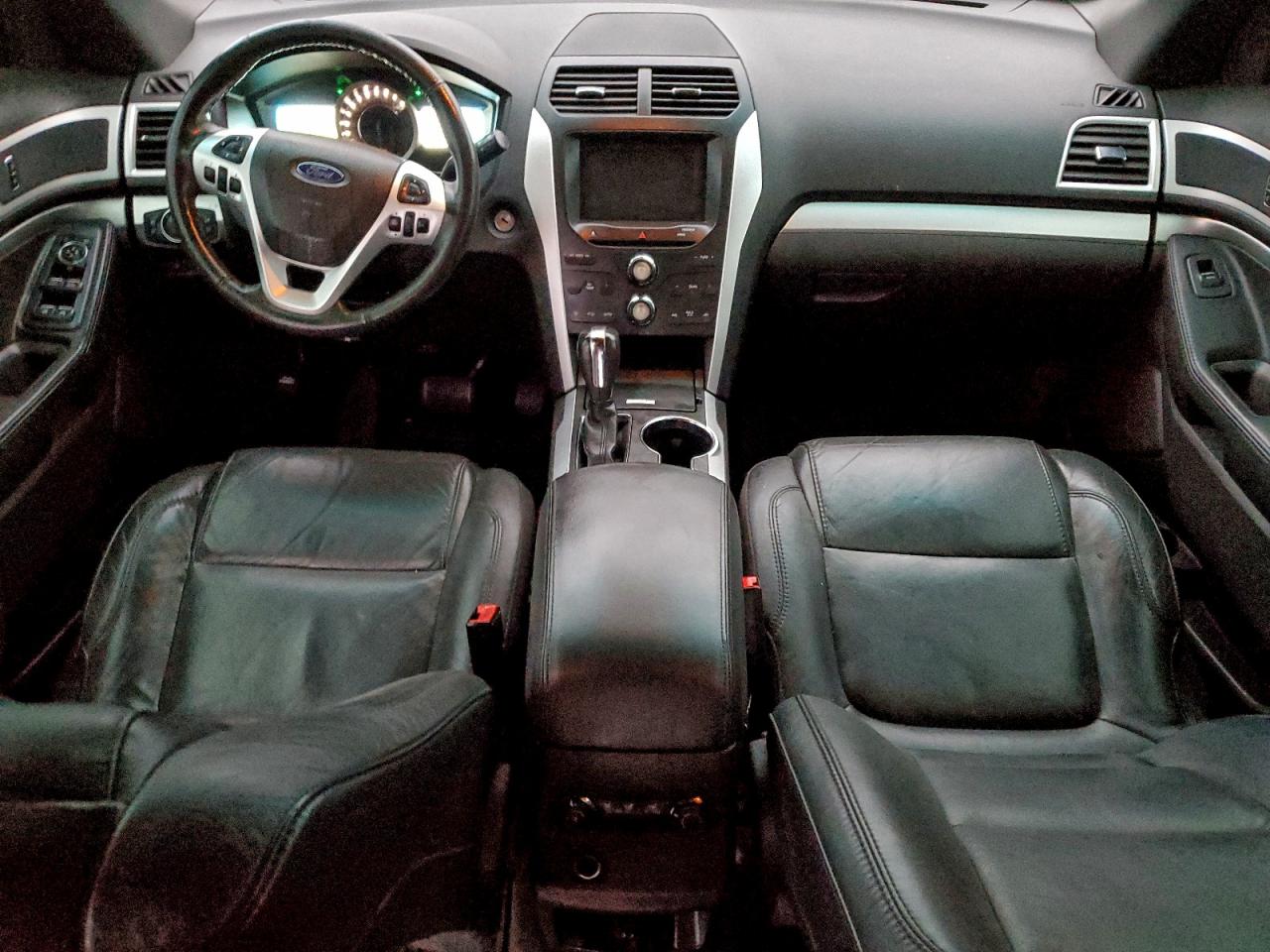 Ford Explorer Xlt Image 9