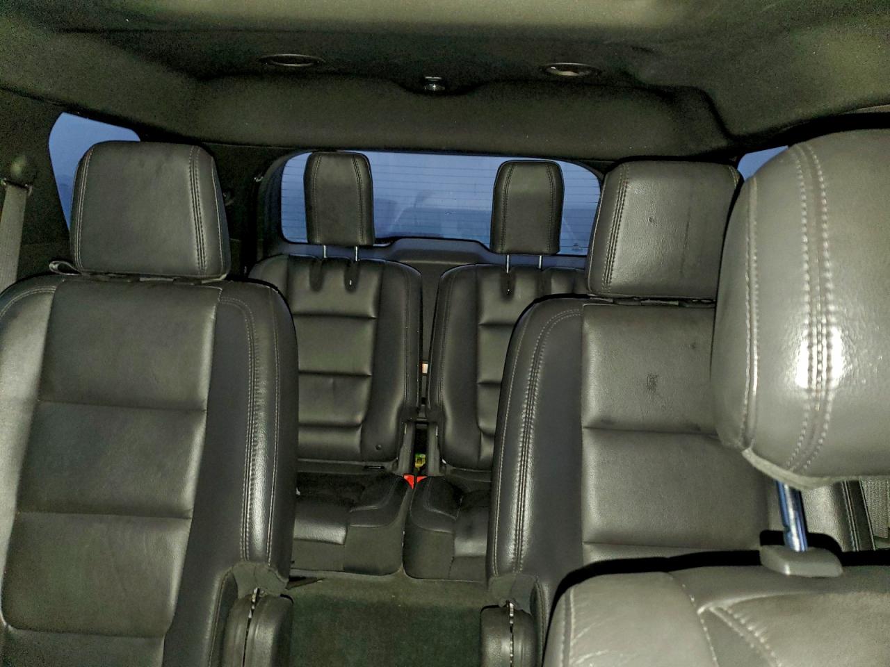 Ford Explorer Xlt Image 11