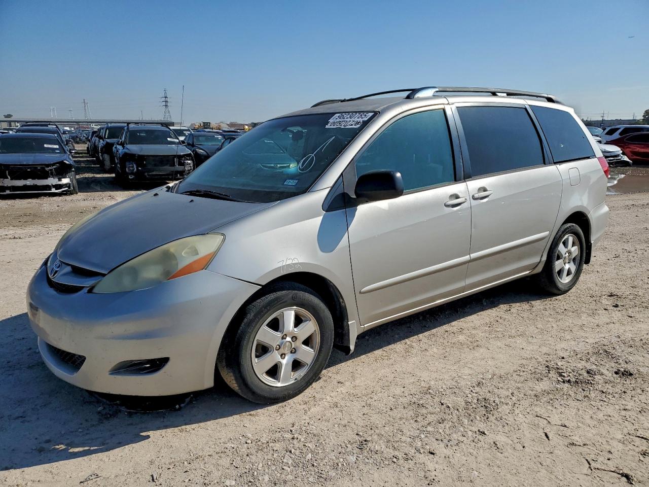 Toyota Sienna Ce Image 1