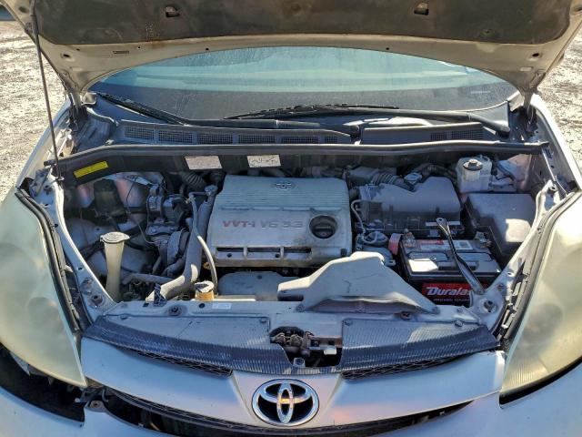 Toyota Sienna Ce Image 9