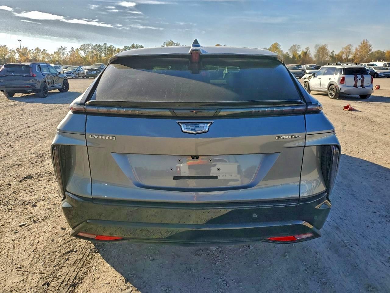 Cadillac Lyriq Spor Sport Image 3