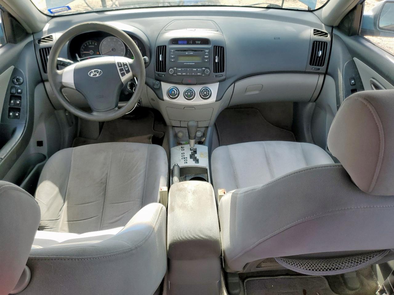 Hyundai ELANTRA Gls Image 9