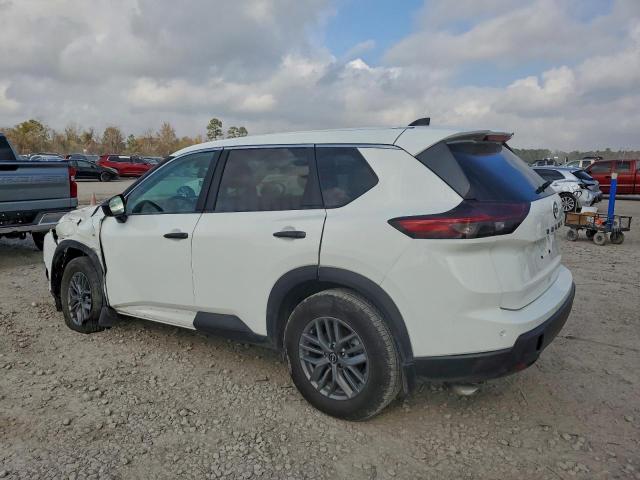 Nissan Rogue S Image 4