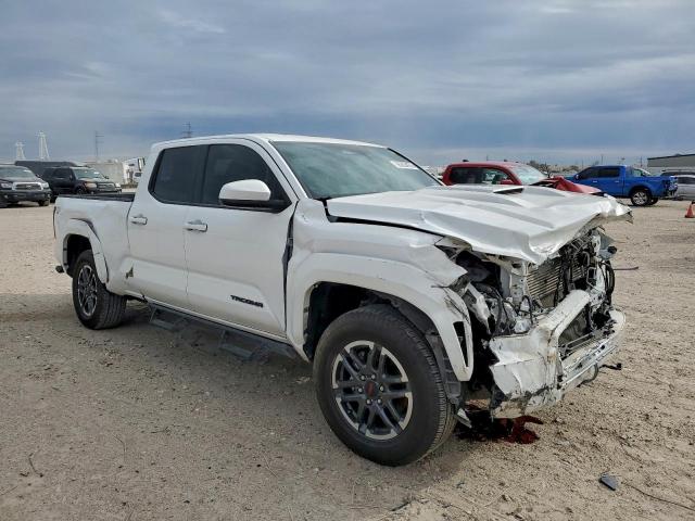 Toyota Tacoma Double Cab Image 2