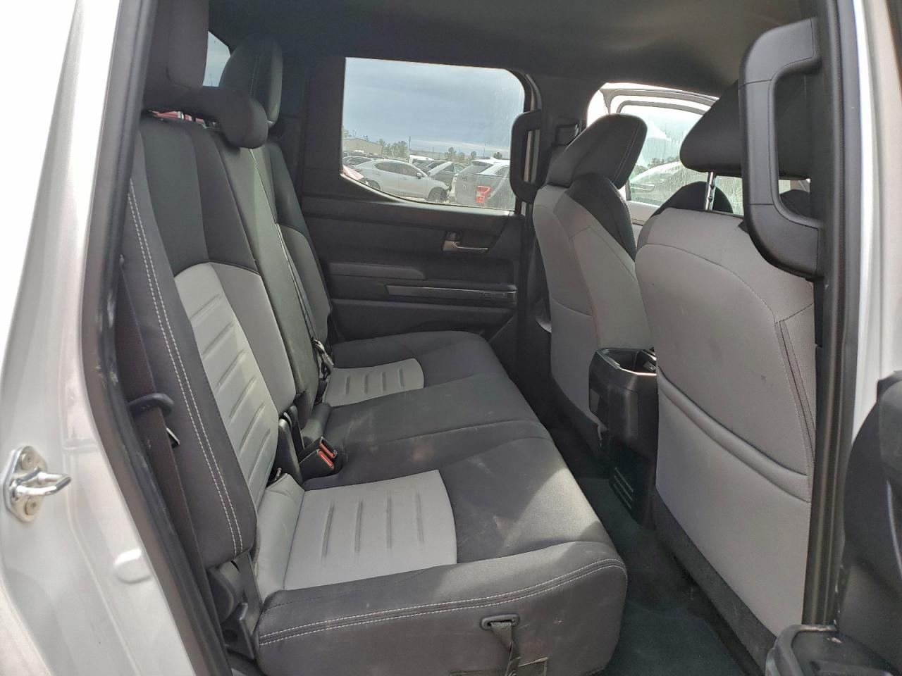 Toyota Tacoma Double Cab Image 7