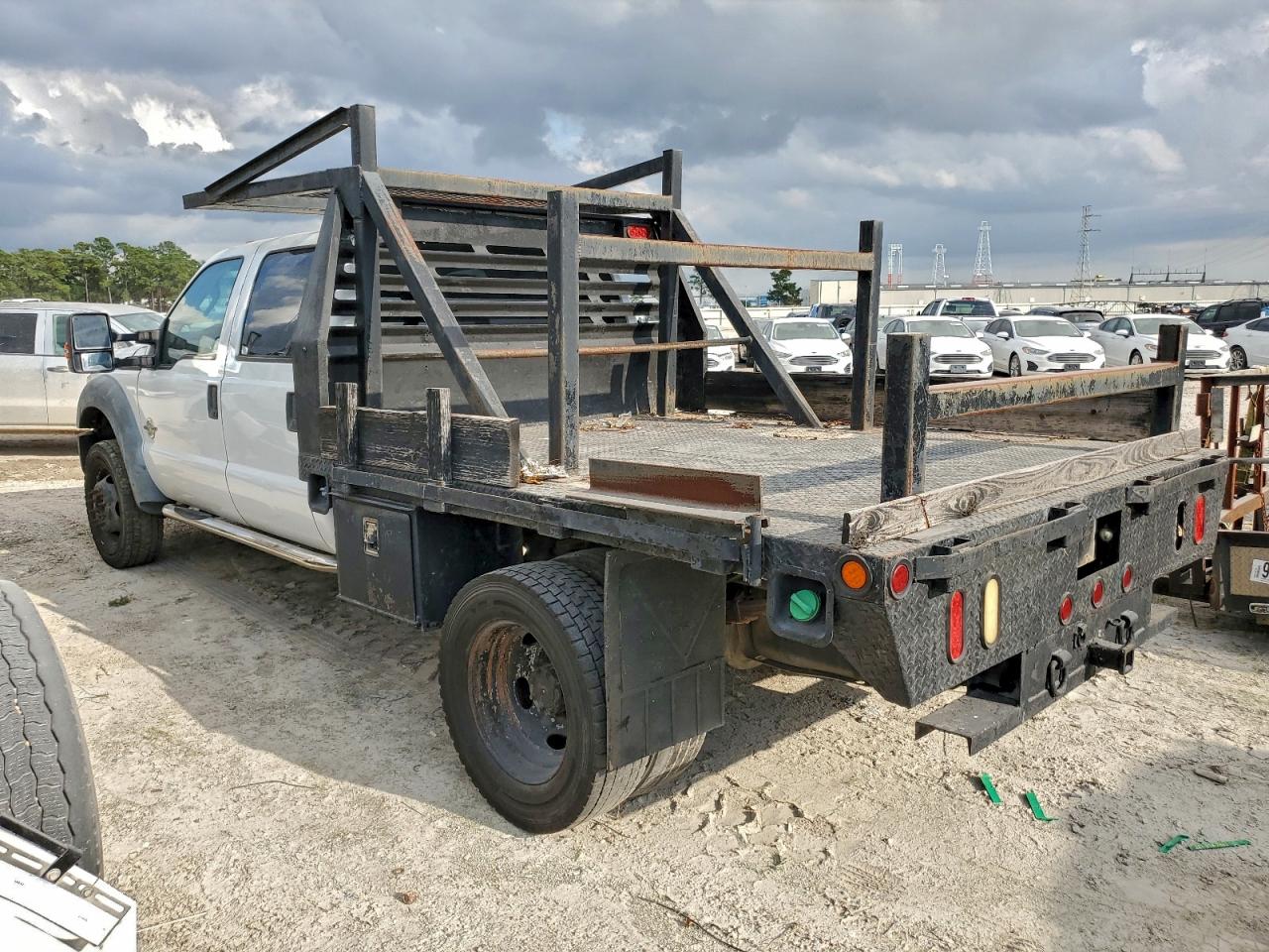 Ford F-450 Super Duty Image 2