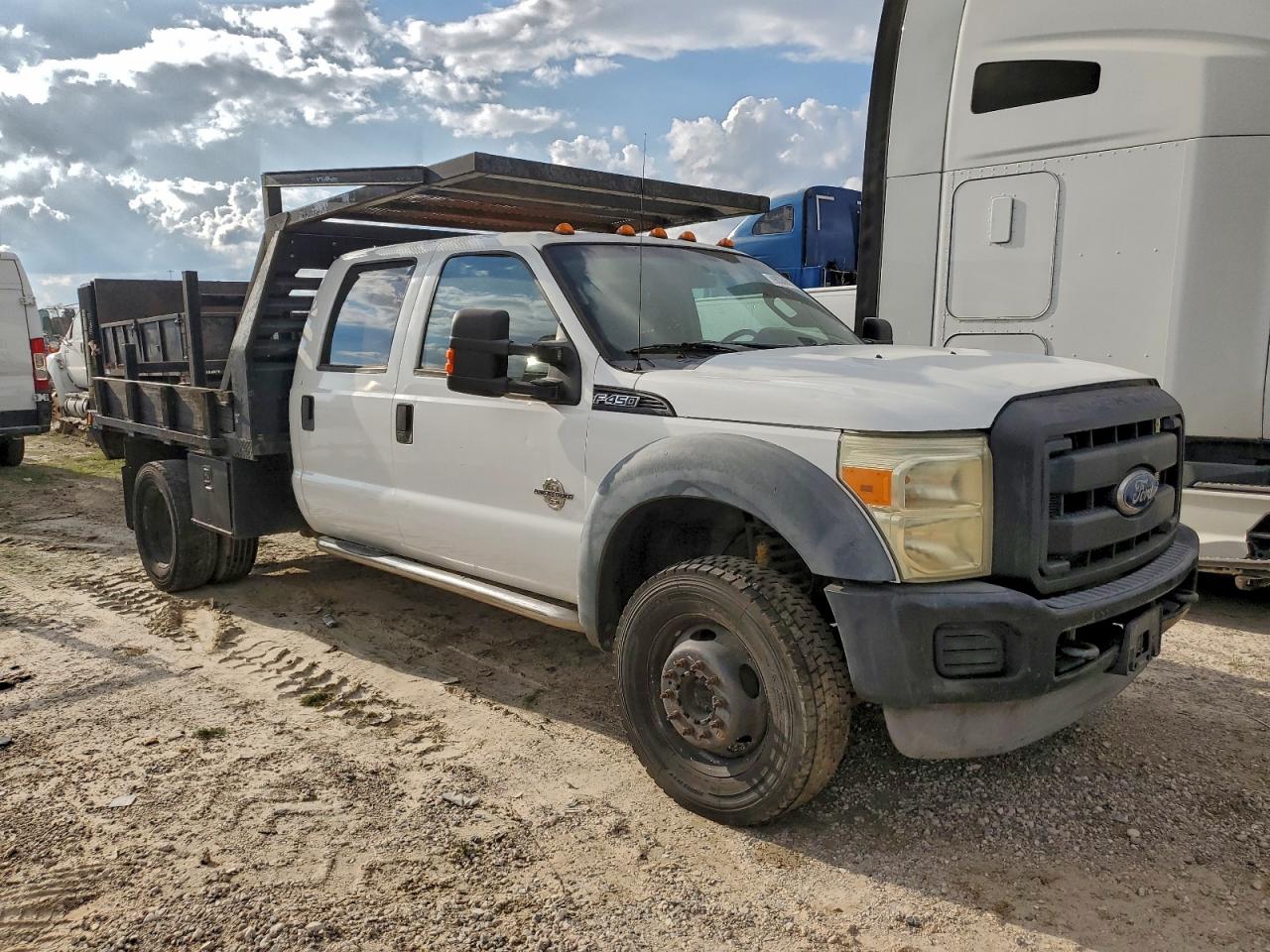 Ford F-450 Super Duty Image 4