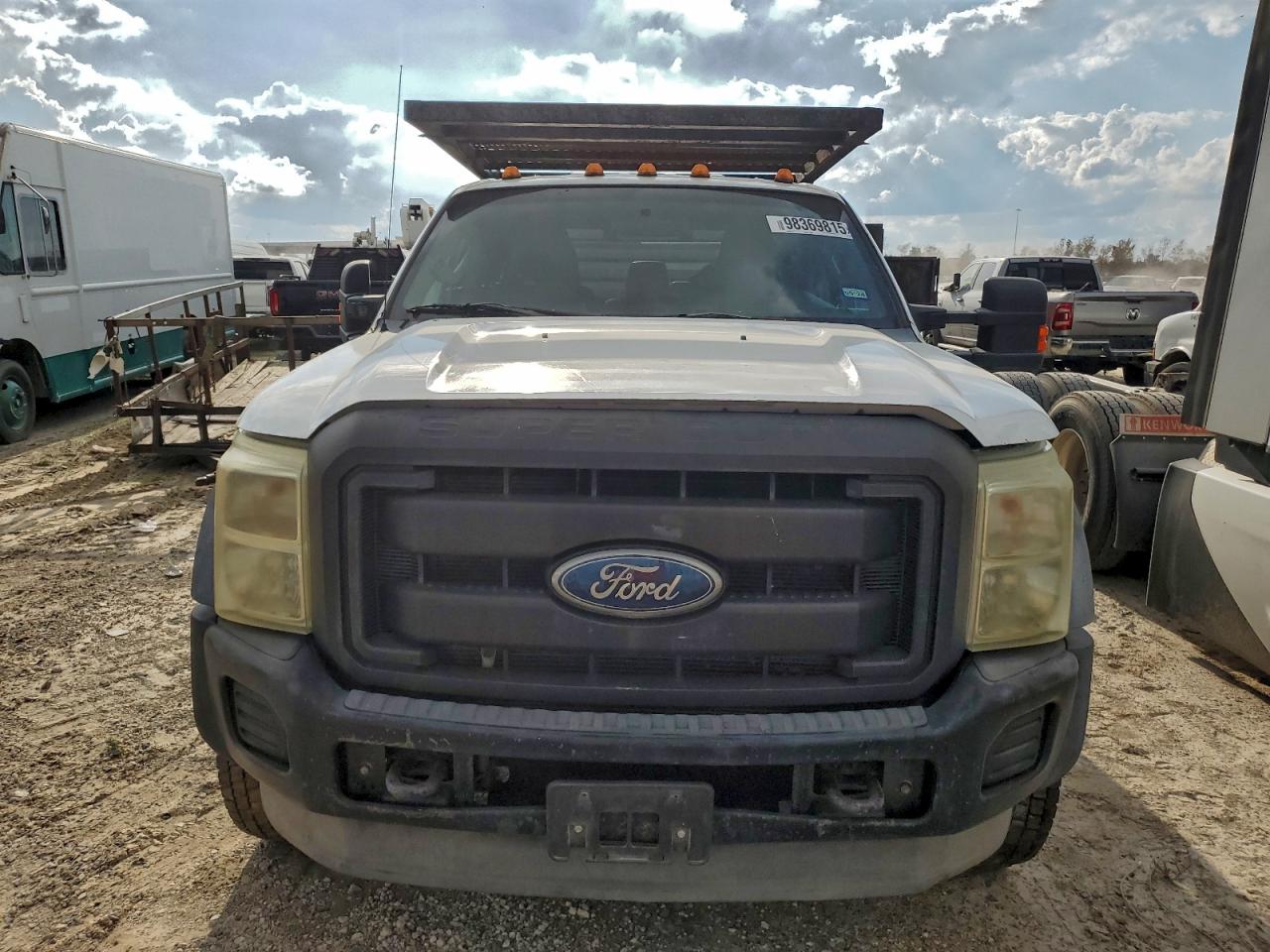 Ford F-450 Super Duty Image 6