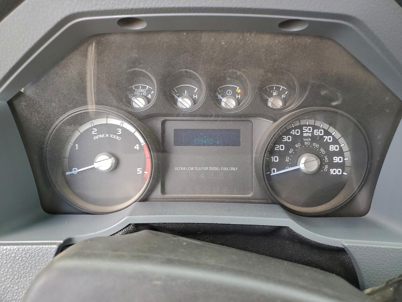 Ford F-450 Super Duty Image 9