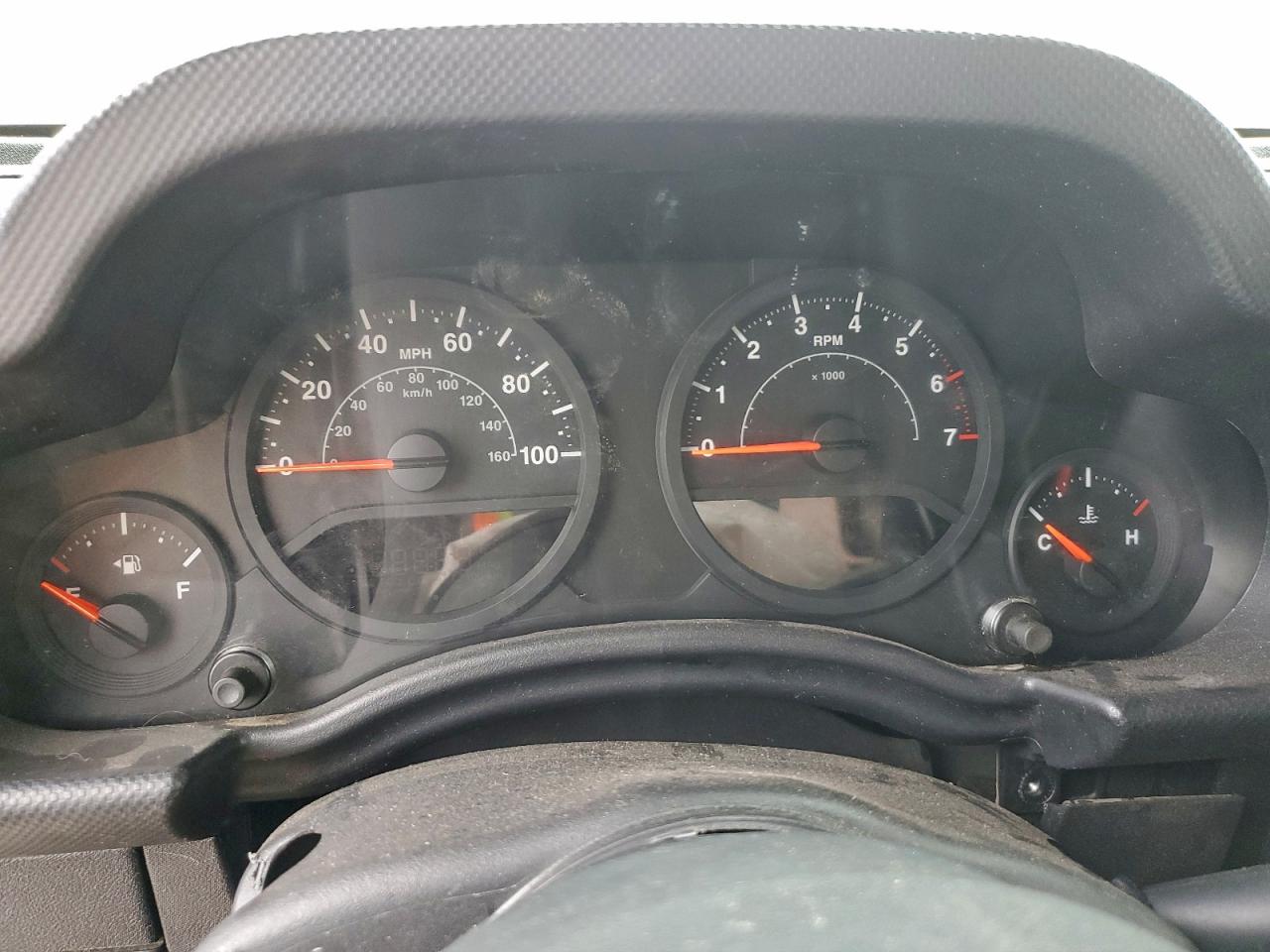 Jeep Wrangler Sahara Image 4