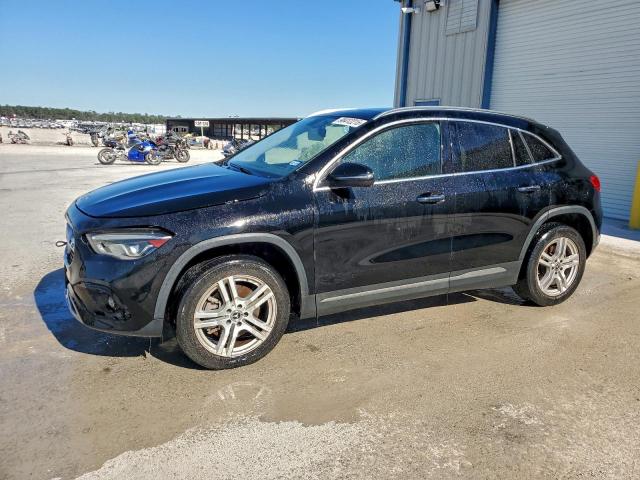  Salvage Mercedes-Benz GLA