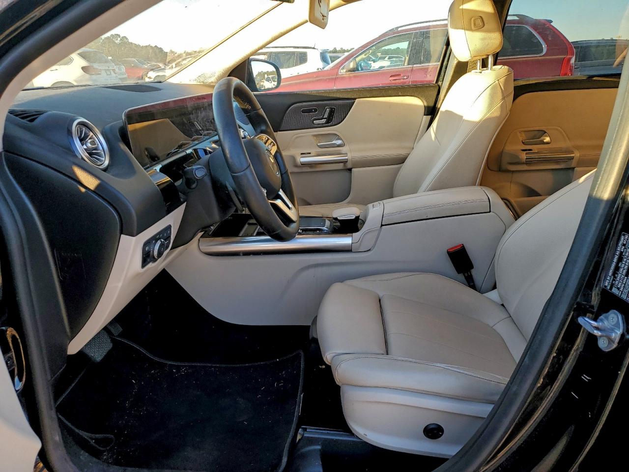 Mercedes-Benz GLA 250 Image 2