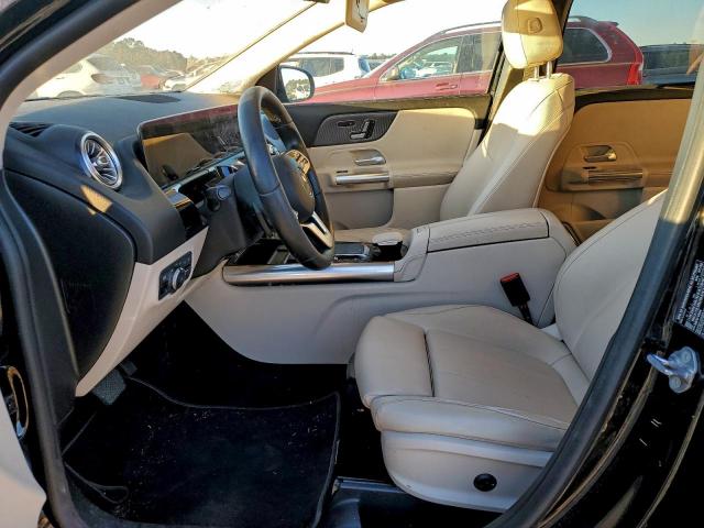 Mercedes-Benz GLA 250 Image 2