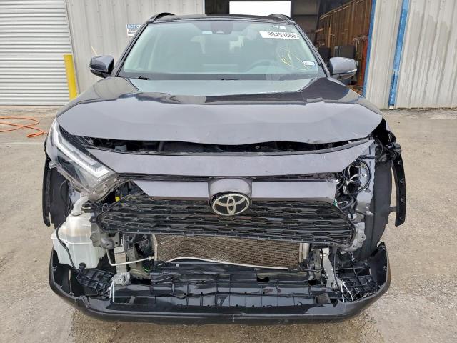 Toyota RAV4 Xle Image 3