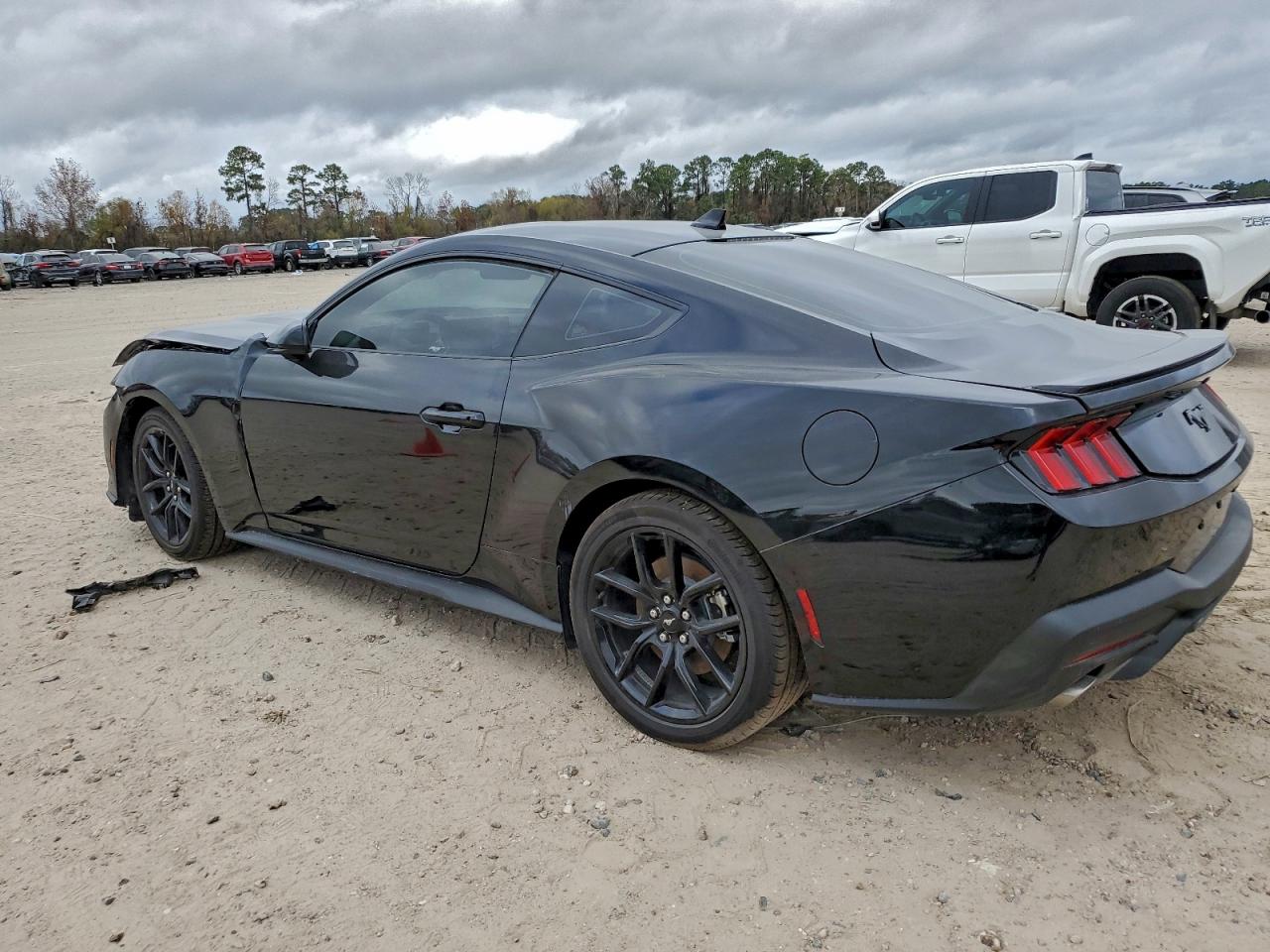 Ford Mustang Image 5