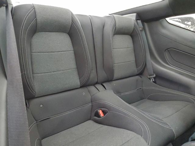 Ford Mustang Image 9