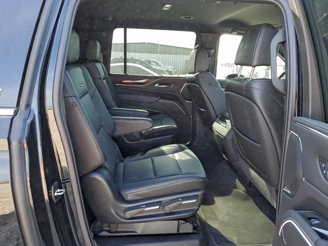Cadillac Escalade Esv Luxury Image 5