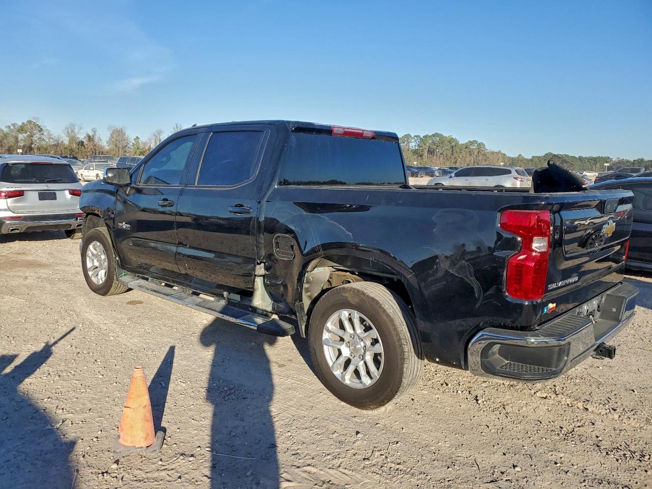 Chevrolet Silverado C1500 Lt Image 4