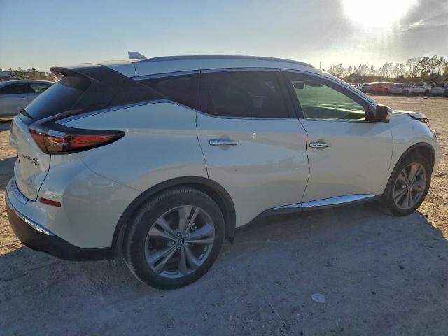 Nissan Murano Platinum Image 9