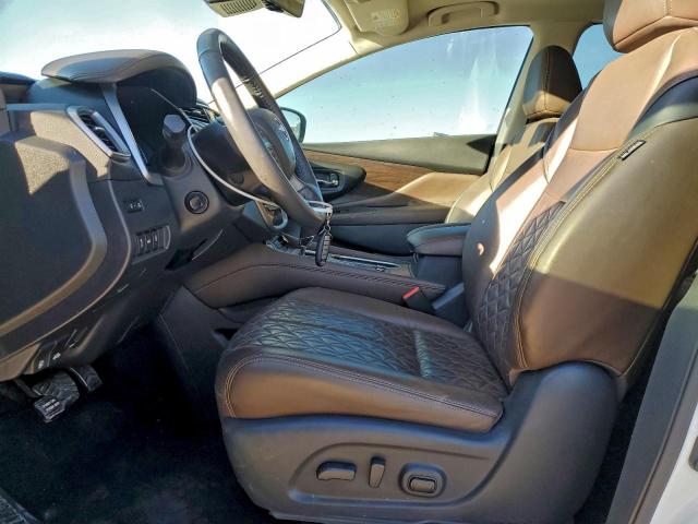 Nissan Murano Platinum Image 3