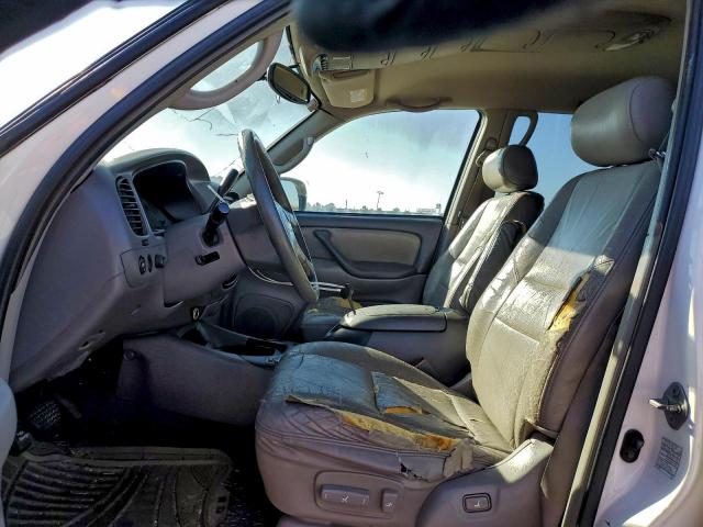 Toyota Sequoia Sr5 Image 3