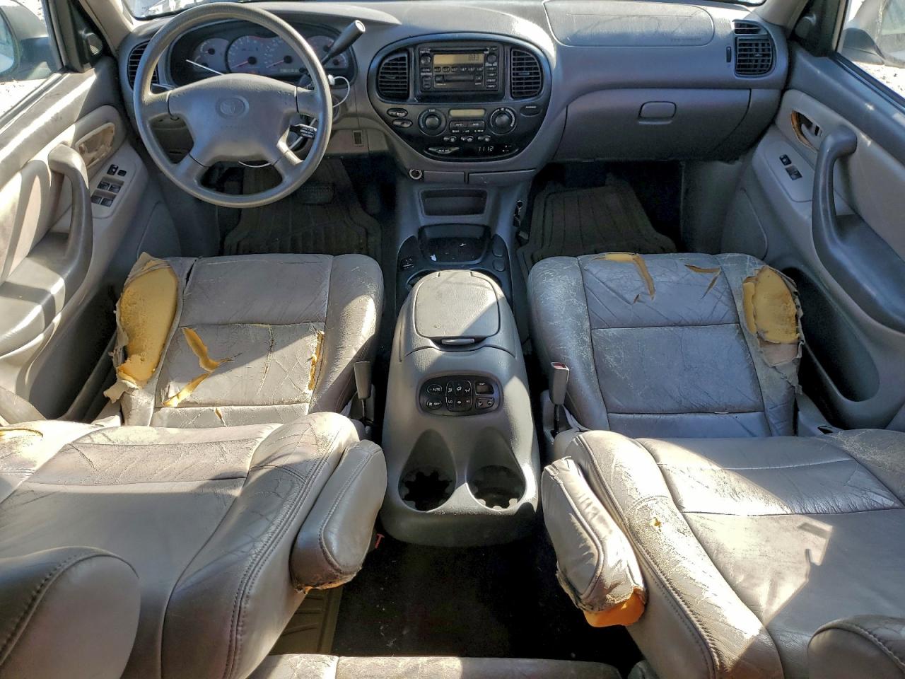 Toyota Sequoia Sr5 Image 9