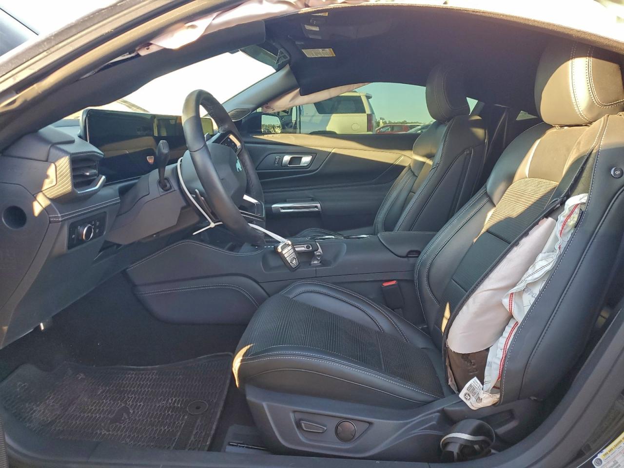 Ford Mustang Gt Image 3