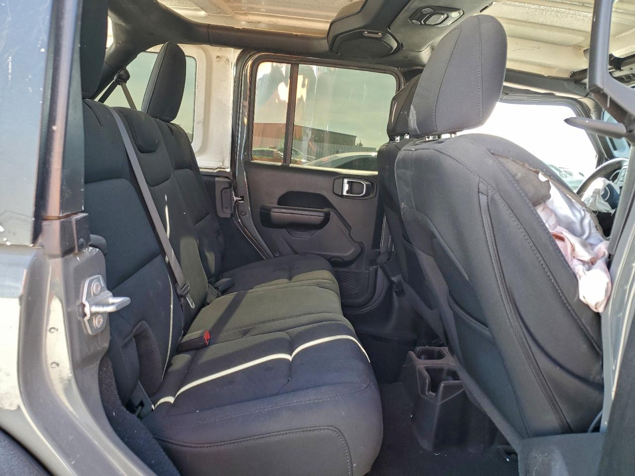 Jeep Wrangler Sport Image 9