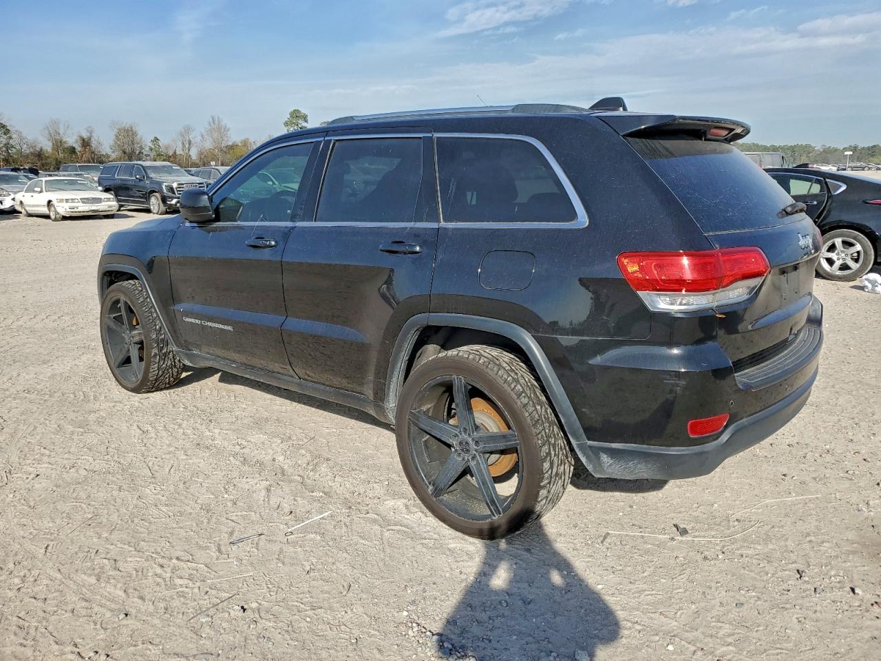 Jeep Grand Cherokee Laredo Image 2