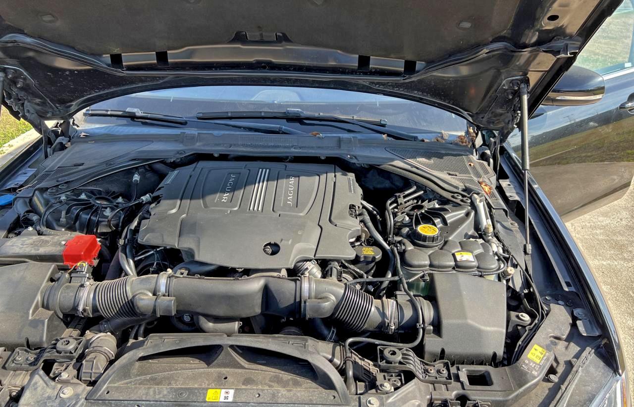 Jaguar XF Premium Image 4