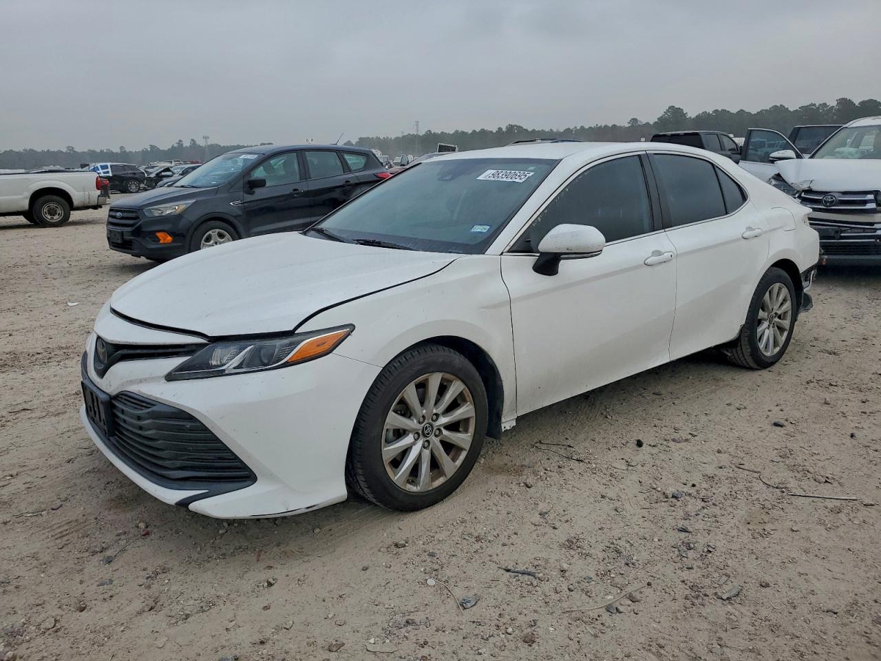 Toyota Camry L Image 1