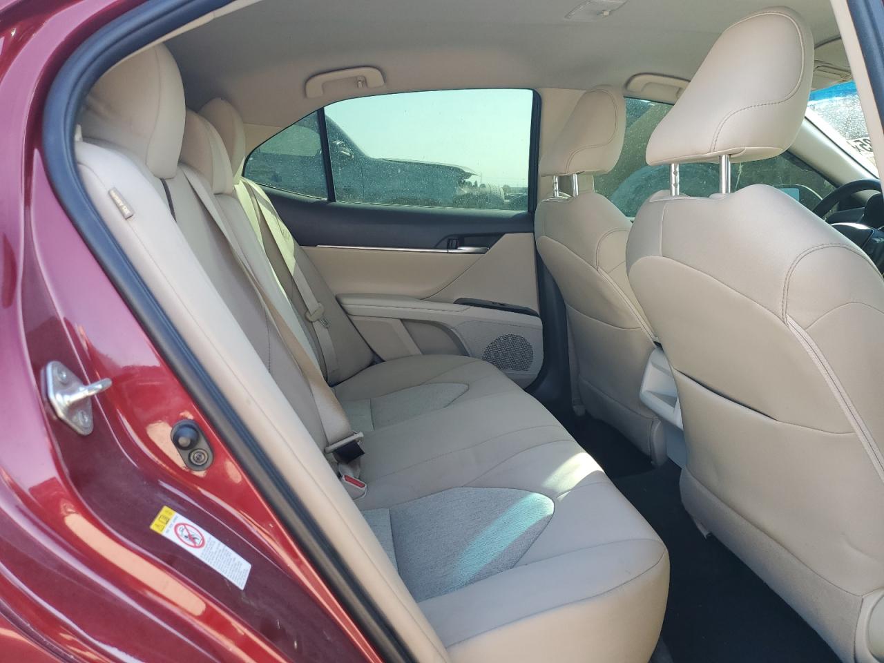 Toyota Camry L Image 12