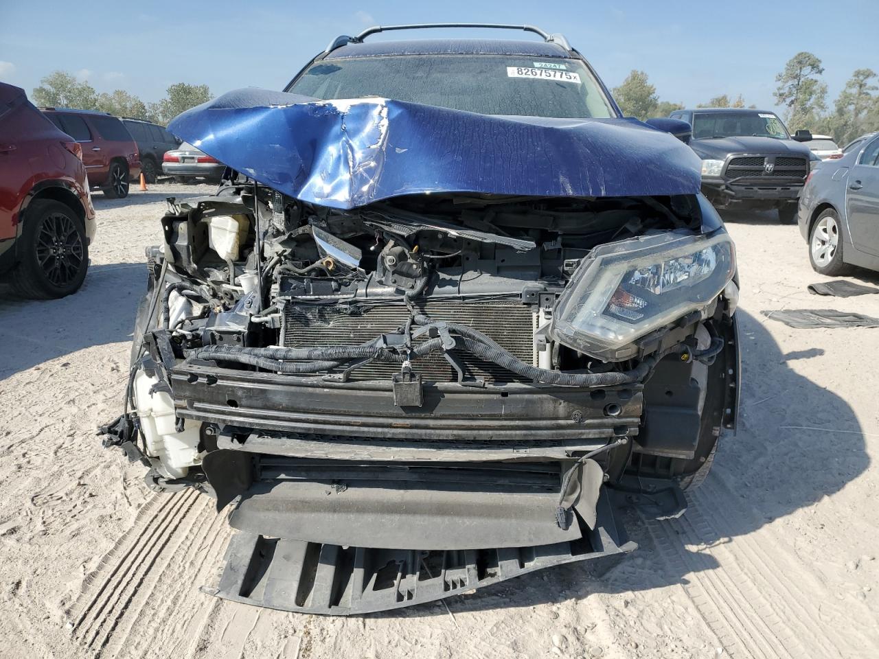 Nissan Rogue S Image 3