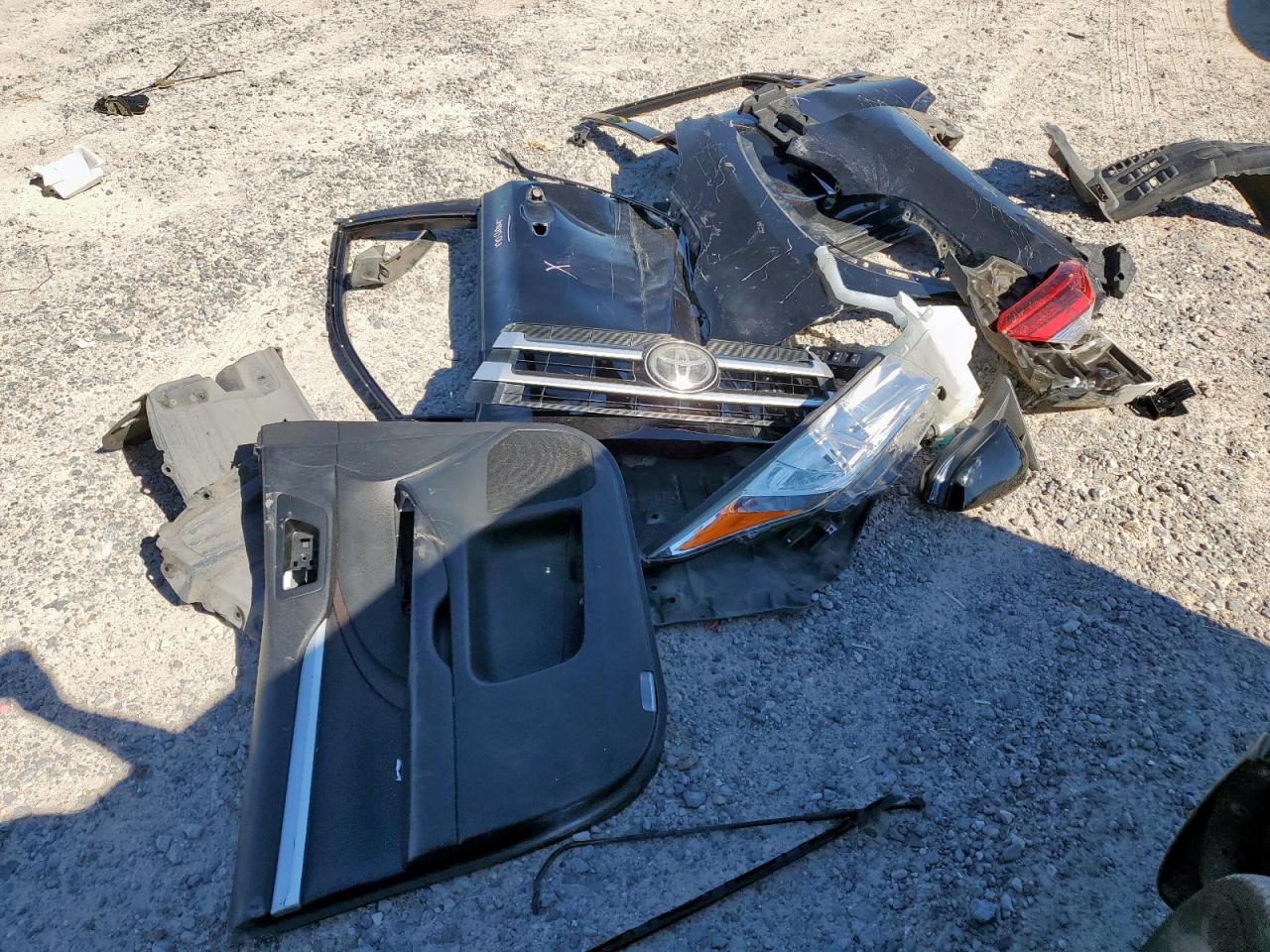 Toyota Highlander Se Image 12