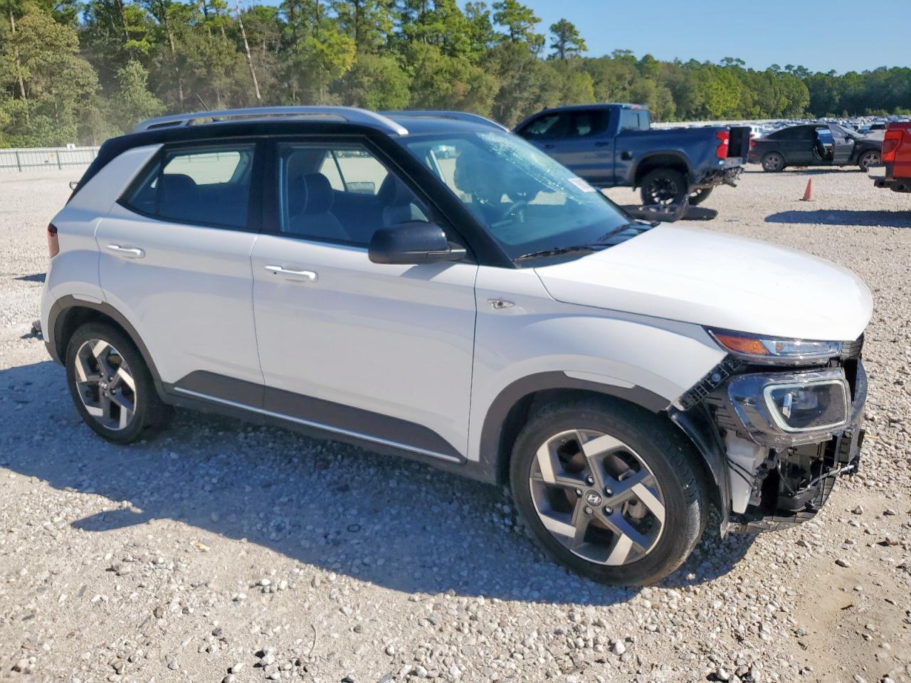 Hyundai VENUE Sel Image 3