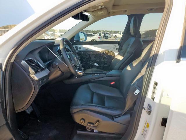 Volvo XC90 T5 Momentum Image 4