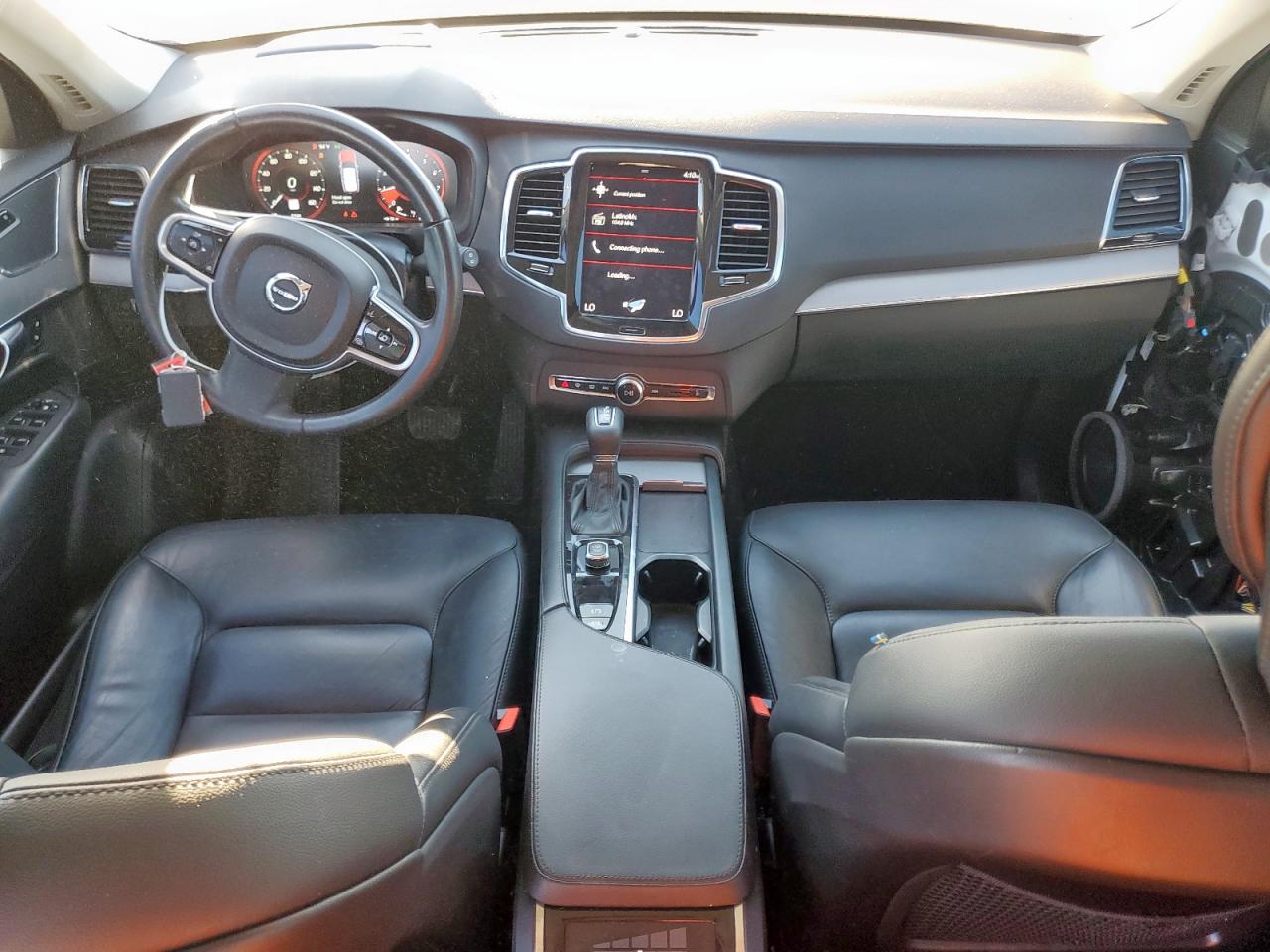 Volvo XC90 T5 Momentum Image 8