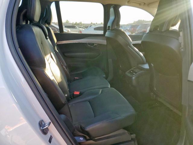 Volvo XC90 T5 Momentum Image 14