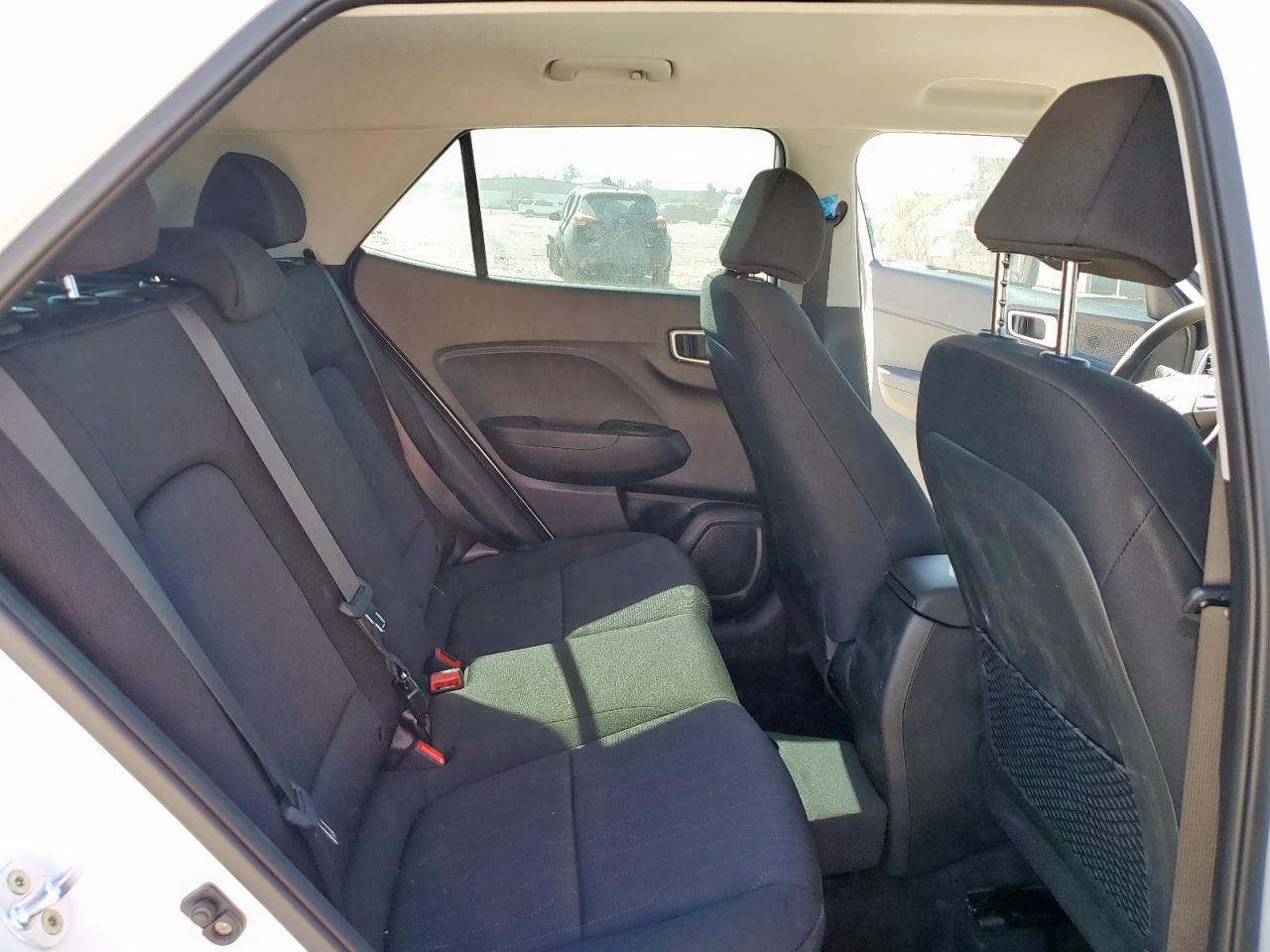 Hyundai VENUE Se Image 8