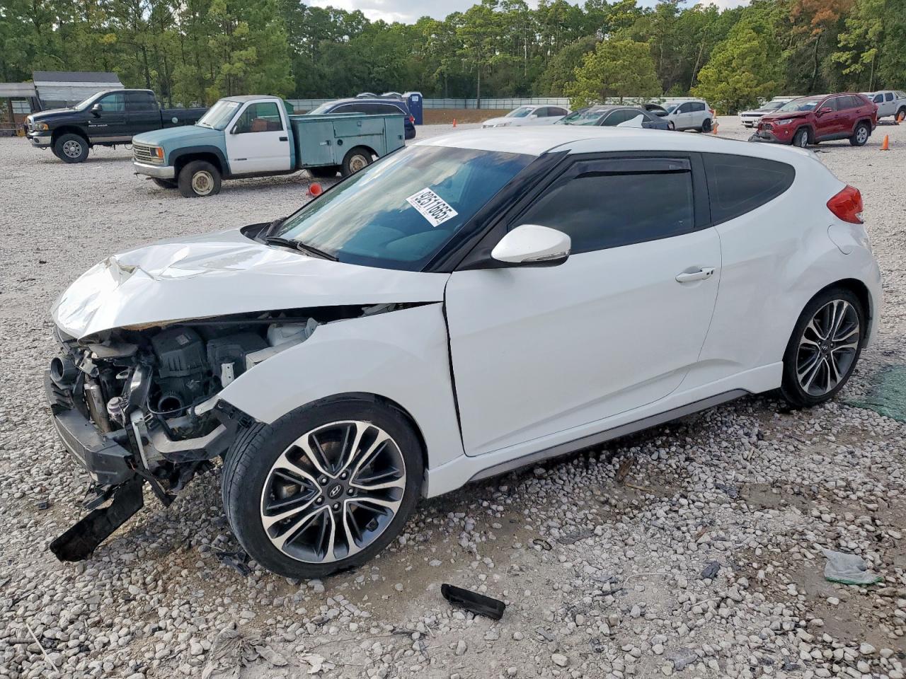 Hyundai VELOSTER Turbo Image 1