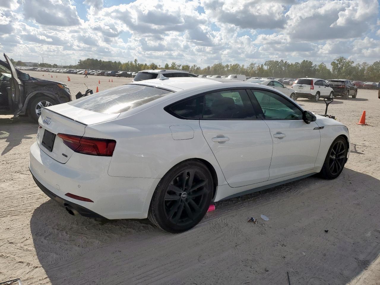 Audi A5 Premium Plus S-line Image 4