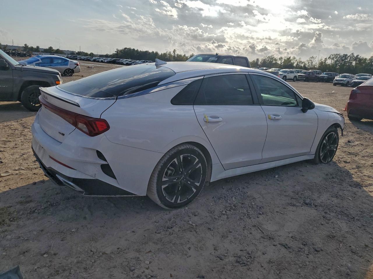 Kia K5 Gt Line Image 12