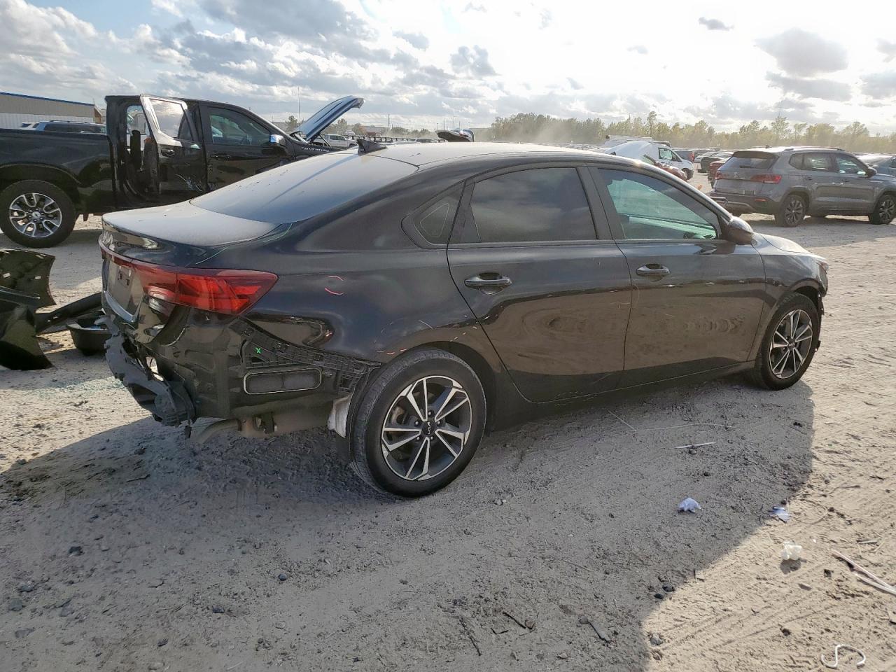 Kia Forte Fe Image 2