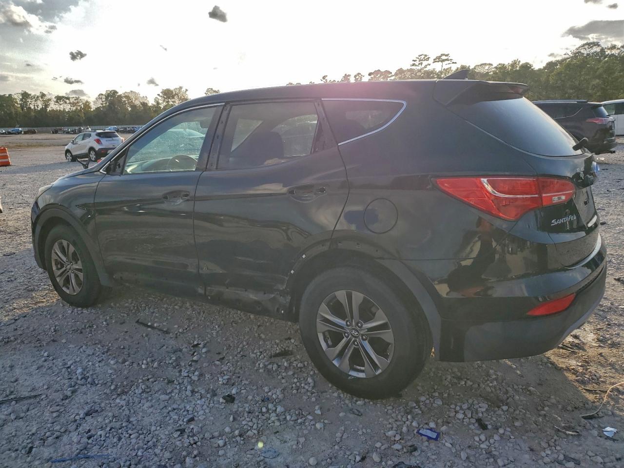 Hyundai SANTA FE Image 3
