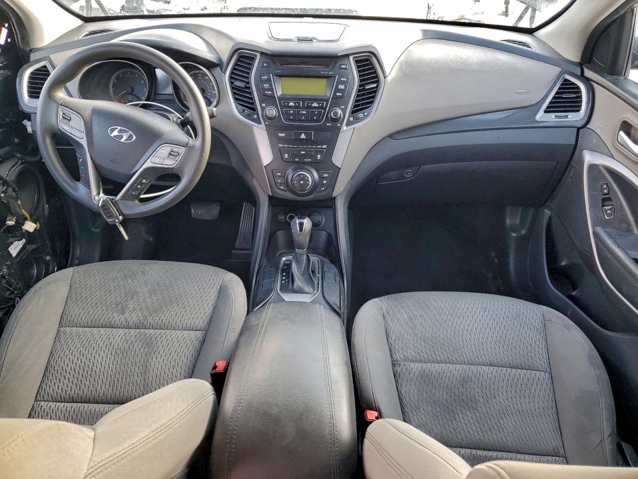 Hyundai SANTA FE Image 8