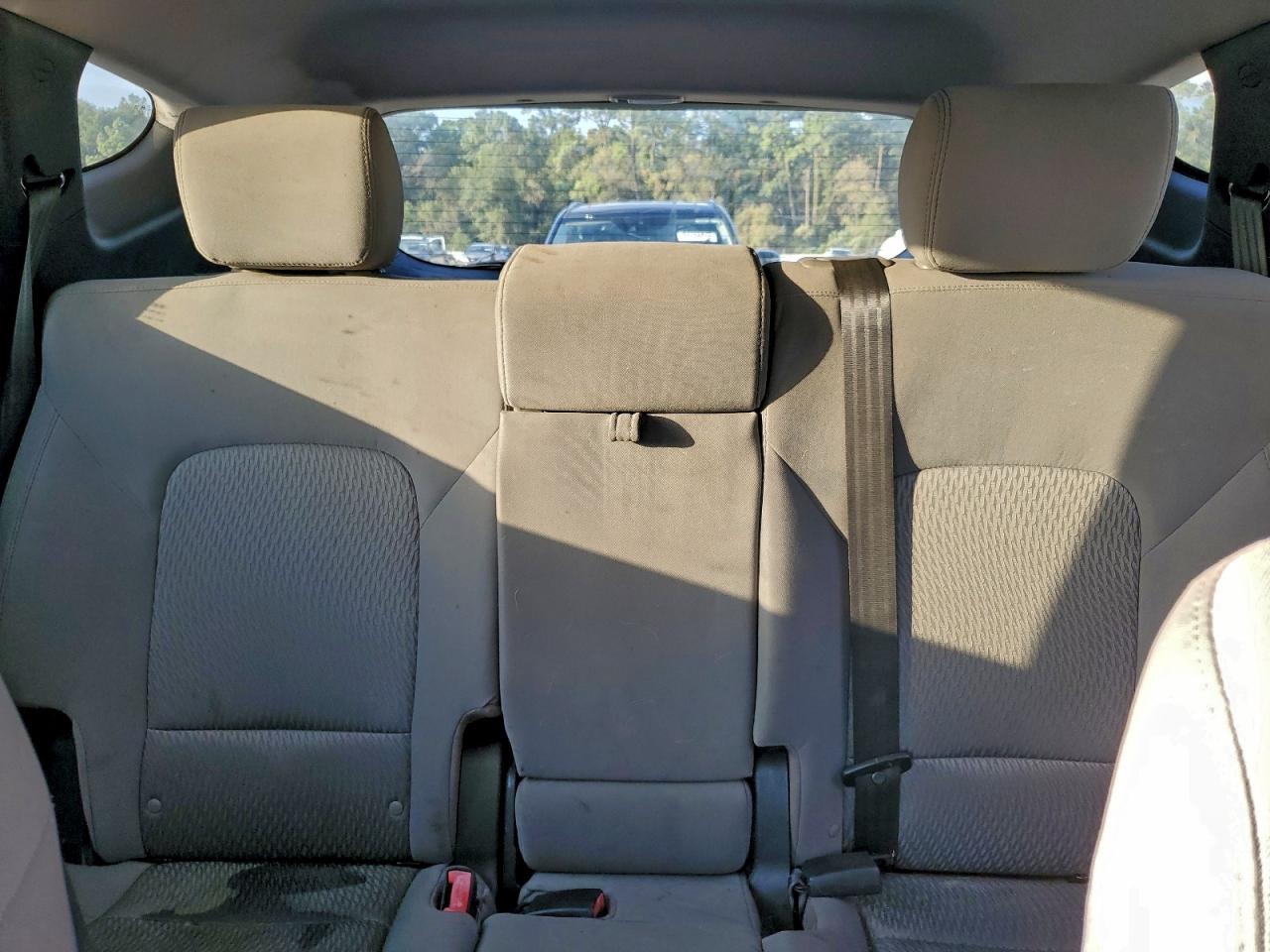 Hyundai SANTA FE Image 12