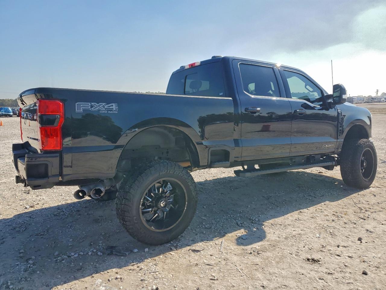 Ford F-250 Super Duty Image 11